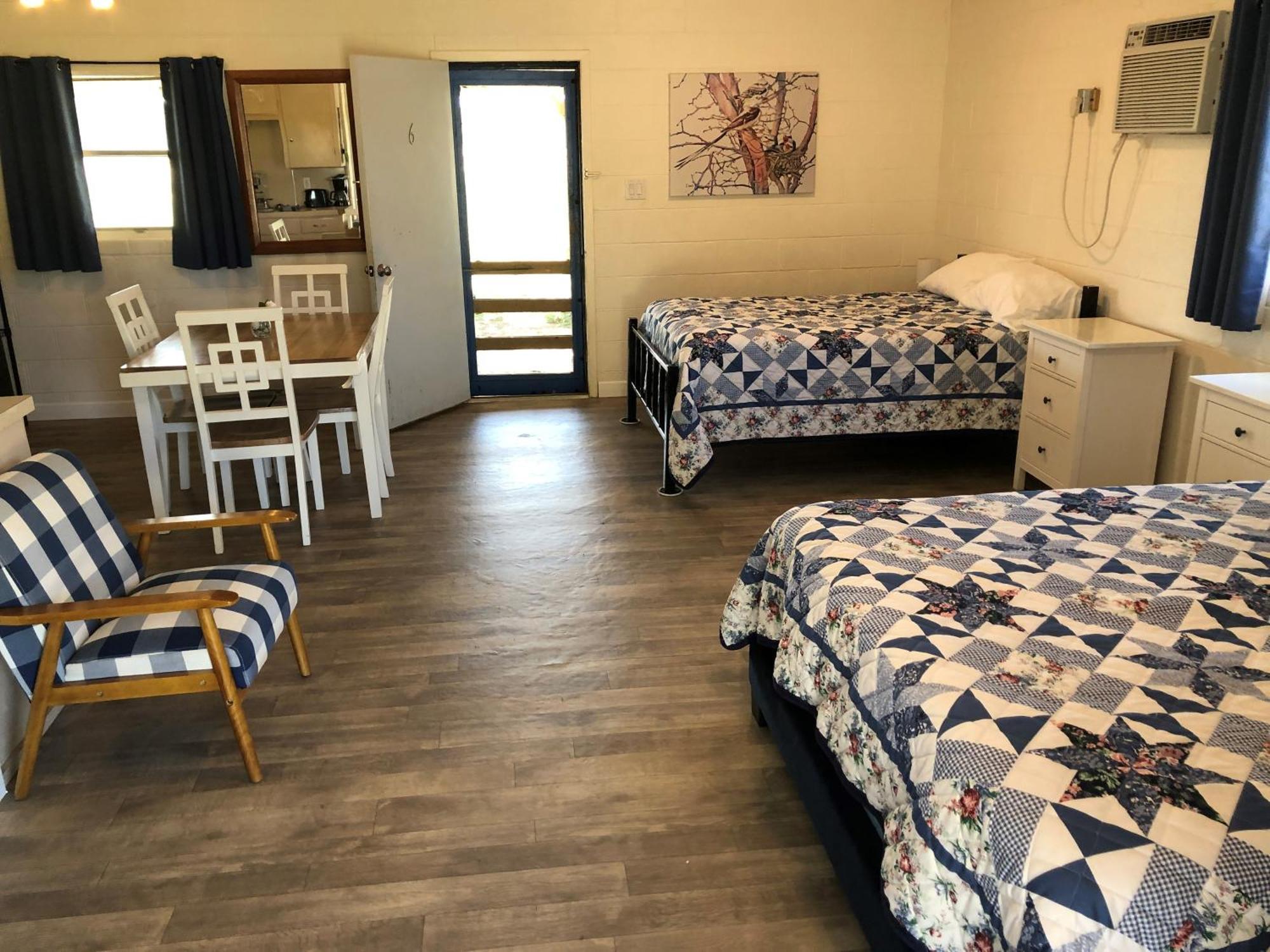Oasis Lake Buchanan Bluffton 外观 照片